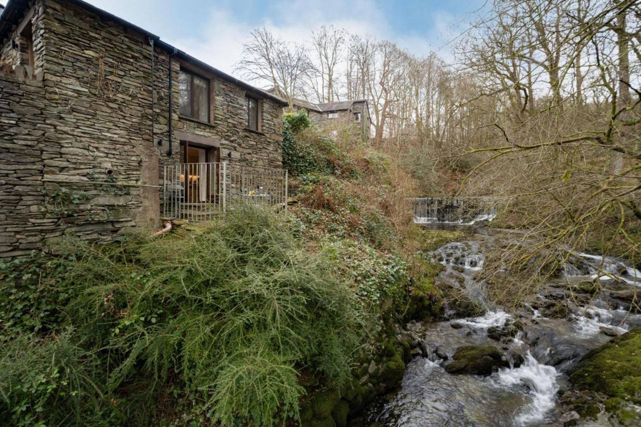 Spacious Property With Waterfall View By Letmestay アンブルサイド エクステリア 写真